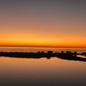 Meet your Posher, Max